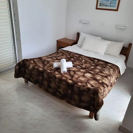 Mertonas Aparthotel 2*