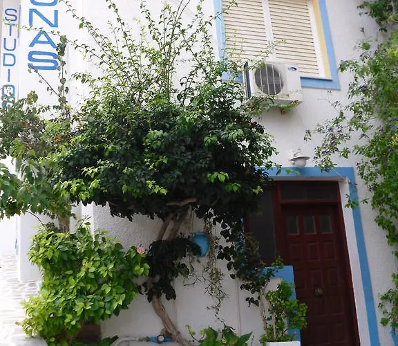 Mertonas Studios كارباثوس